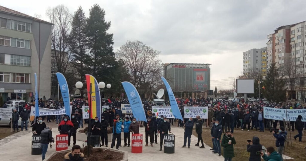 Milioane pierdute, explicații lipsă. Slătinenii cer răspunsuri despre proiectele respinse