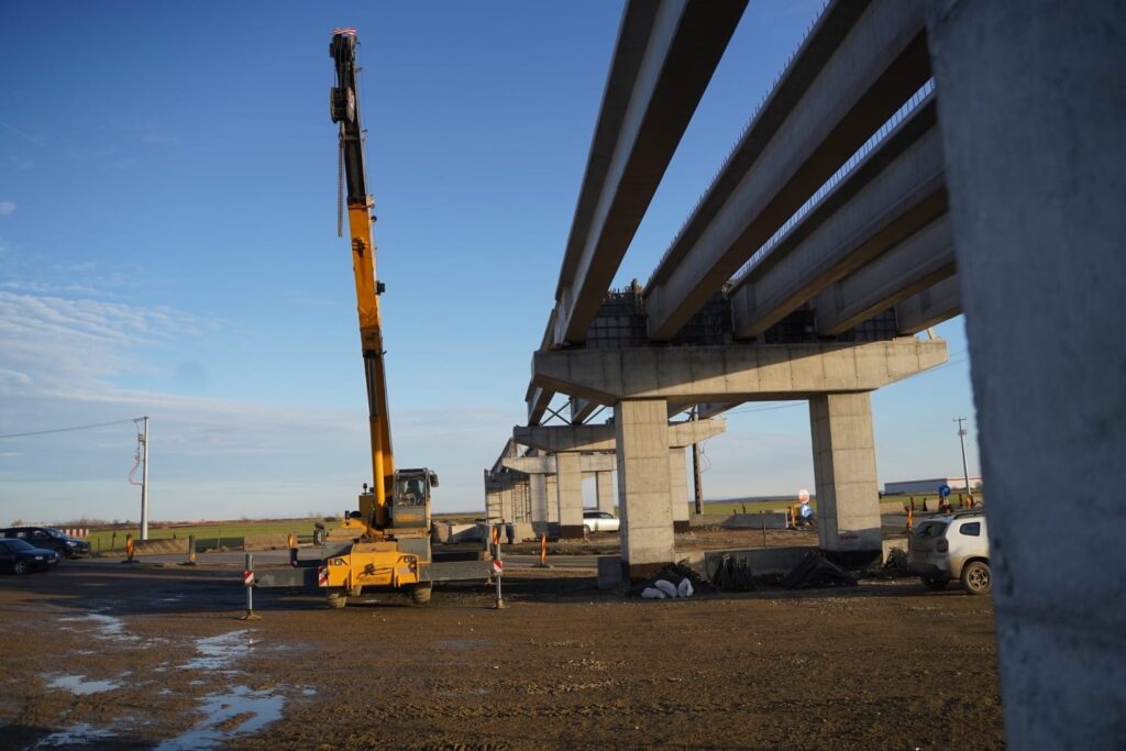 Sorin Grindeanu e nemulțumit. La Timișoara s-au montat 22 de grinzi în două săptămâni