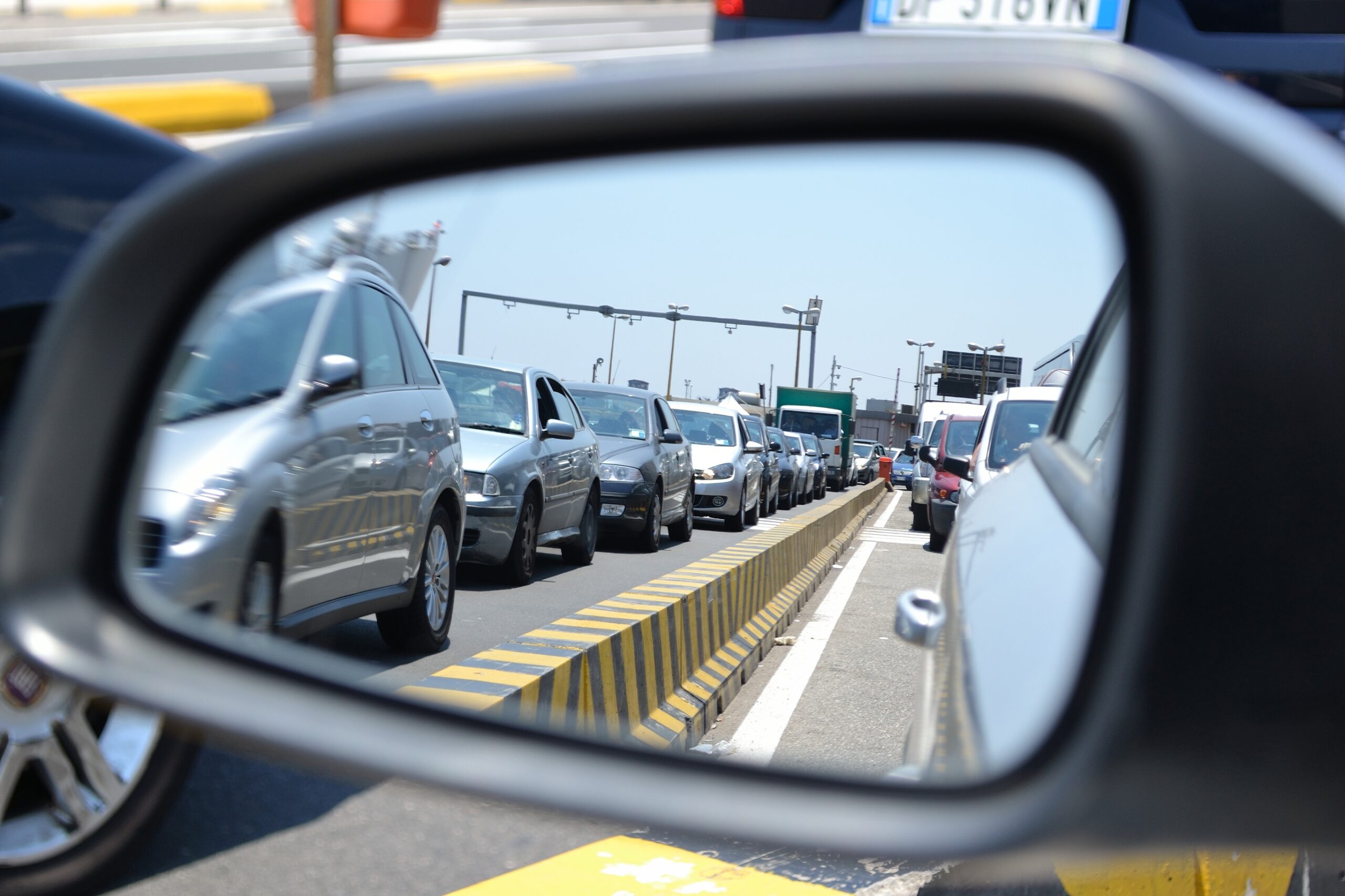 Trafic în timp real, parcări pentru camioane și apel automat la urgențe. Republica Moldova pregătește o platformă digitală pentru șoferi