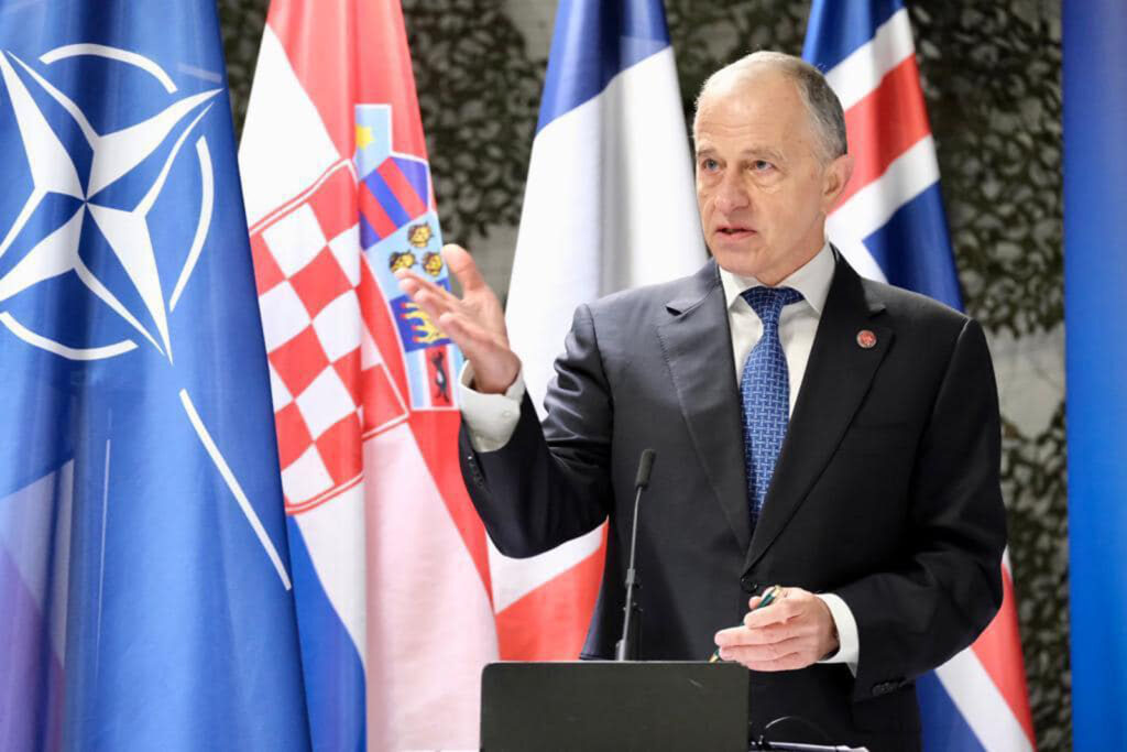 Centrul strategic al NATO se va muta în flancul estic. Mircea Geoană: „O nouă realitate de care trebuie să profităm”