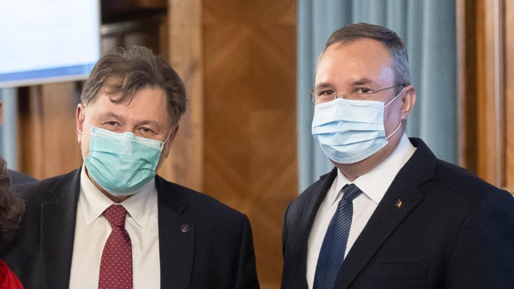 Nicolae Ciucă și Alexandru Rafila insistă pe protejarea populației: Legea prevede utilizarea măștii în continuare