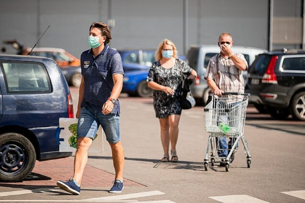 Se reintroduc restricţiile în România?! Dezvăluirea făcută înainte de Paşte. Anunţul momentului pentru români