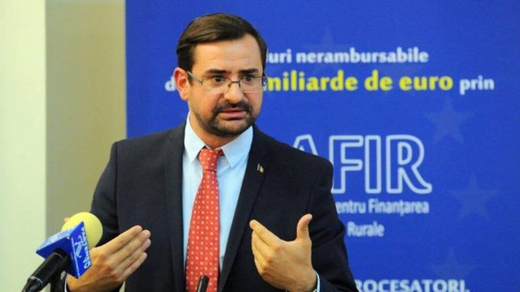 Adrian Chesnoiu, fost ministru al Agriculturii, a fost condamnat la patru ani de închisoare cu executare  