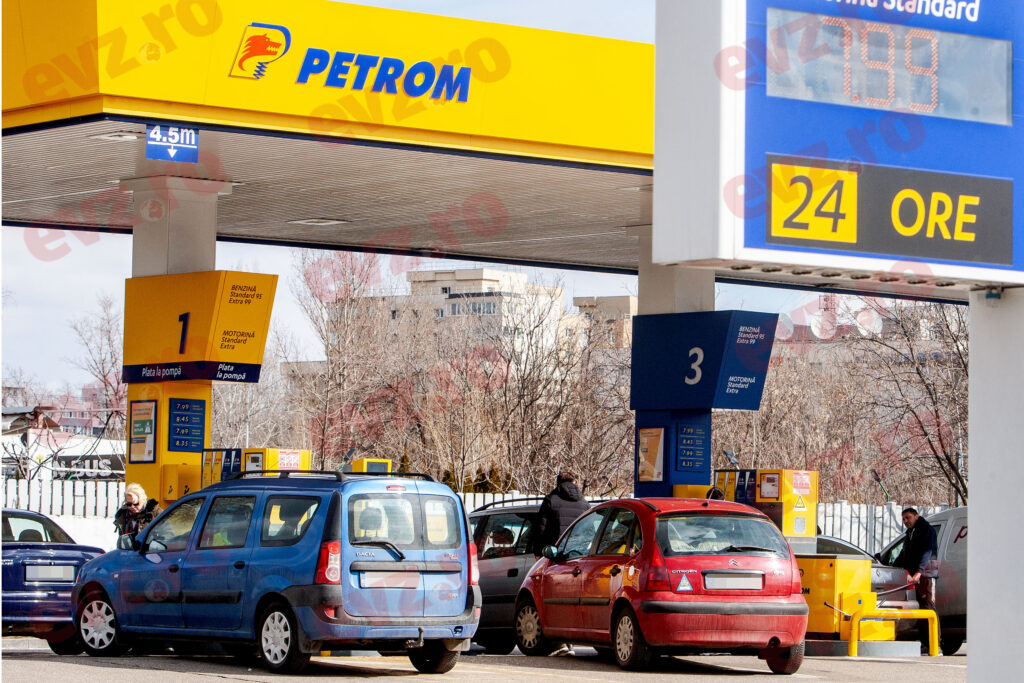 A doua creștere consecutivă a prețurilor la carburanți în România. Cu cât se vinde un litru de benzină standard