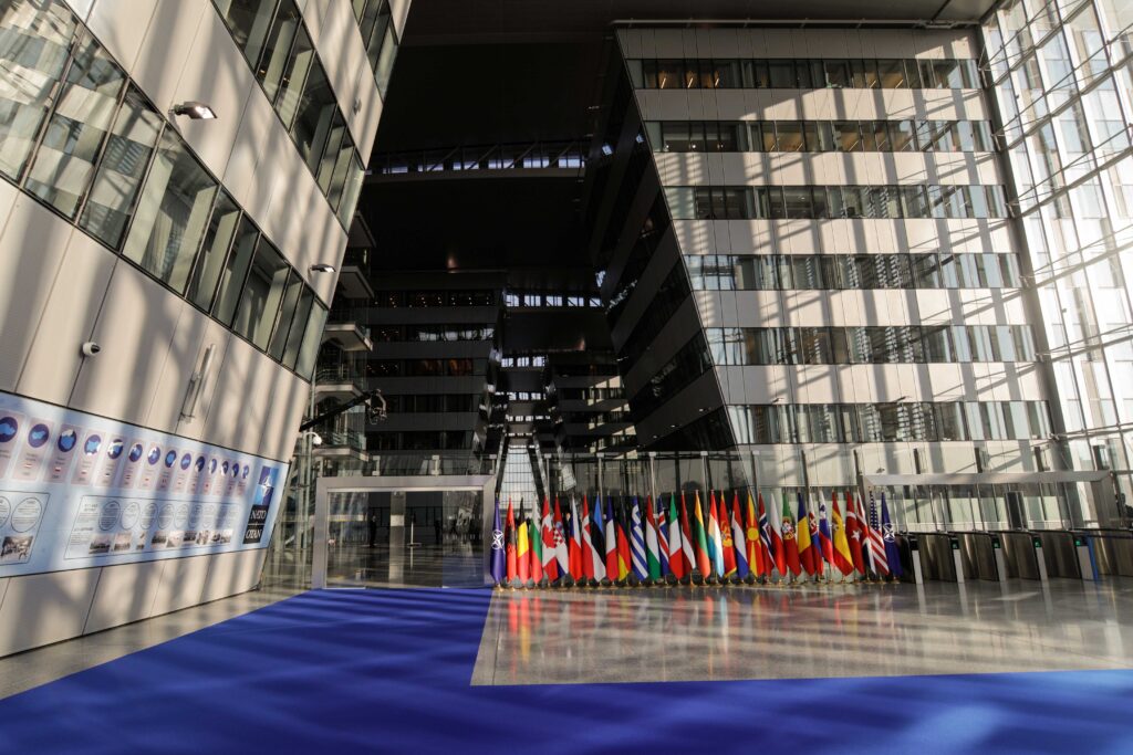 Unde se află bazele NATO care ar putea respinge o rachetă antibalistică precum Satan II?