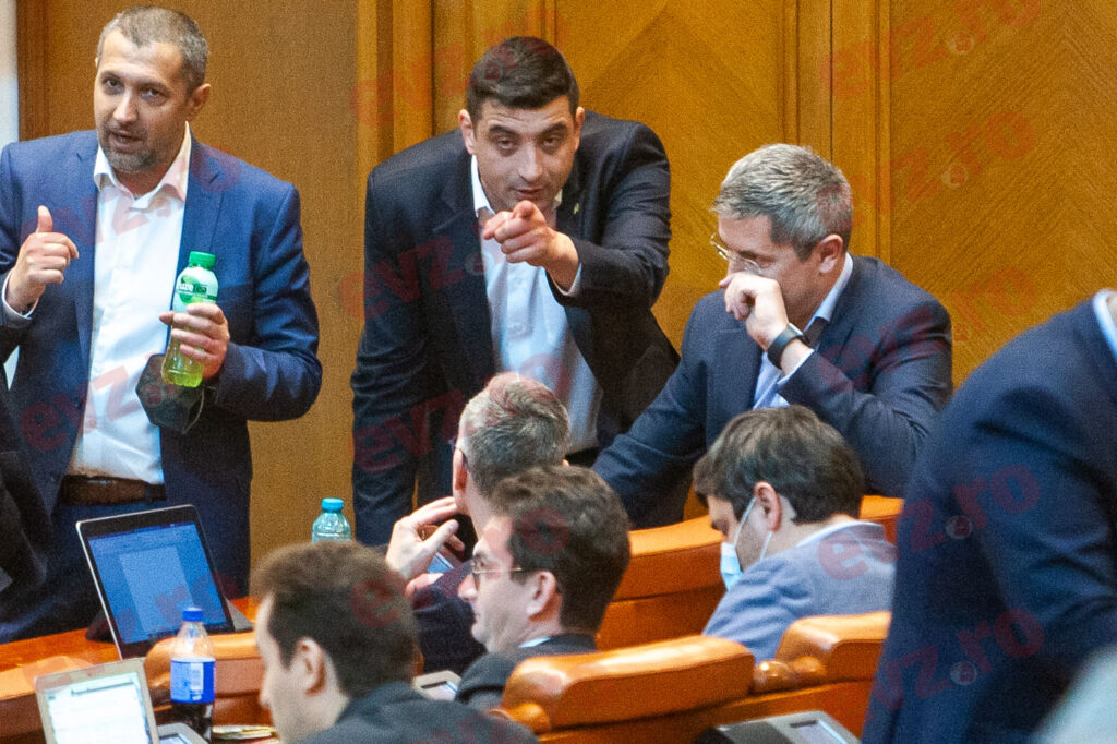 USR și AUR, amenzi mari de la ANSPDCP. Ce legi au încălcat cele două partide şi ce sume trebuie să plătească