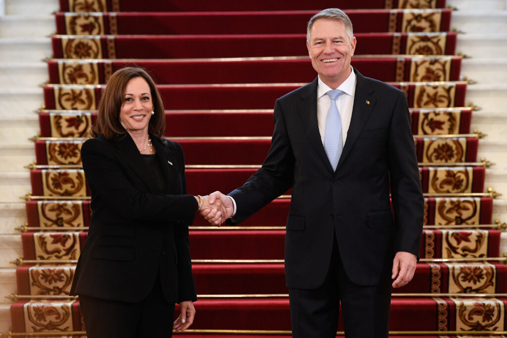 Breaking News! Klaus Iohannis, dezvăluiri de ultimă oră după vizita istorică a vicepreședintelui SUA: „NATO va acționa fără ezitare. Nu vom ceda niciun milimetru!" Avertisment pentru Vladimir Putin