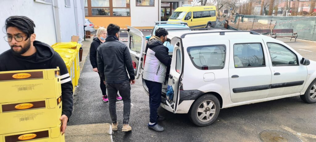 Sprijin oferit de Evenimentul Zilei pentru sute de studenți refugiați în Snagov