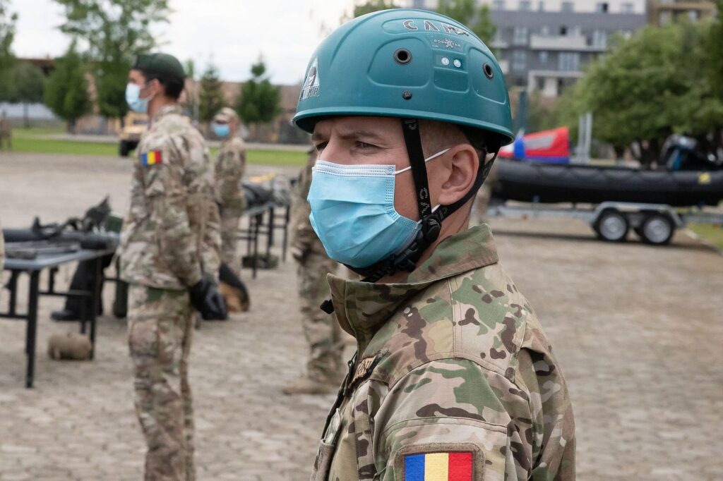 Scenariul pregătit pentru starea de criză încalcă grav Constituția României. Ce bărbați nu pot fi mobilizați