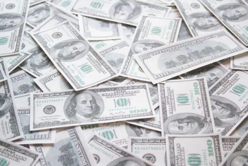 Peskov avertizează: Presiunile Washingtonului asupra BRICS ar putea destabiliza dolarul