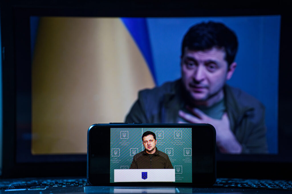 Dorința lui Zelensky, după o lună de război. Mesajul președintelui Ucrainei: „Singurul lucru pe care vi-l cer. Vă rog!”