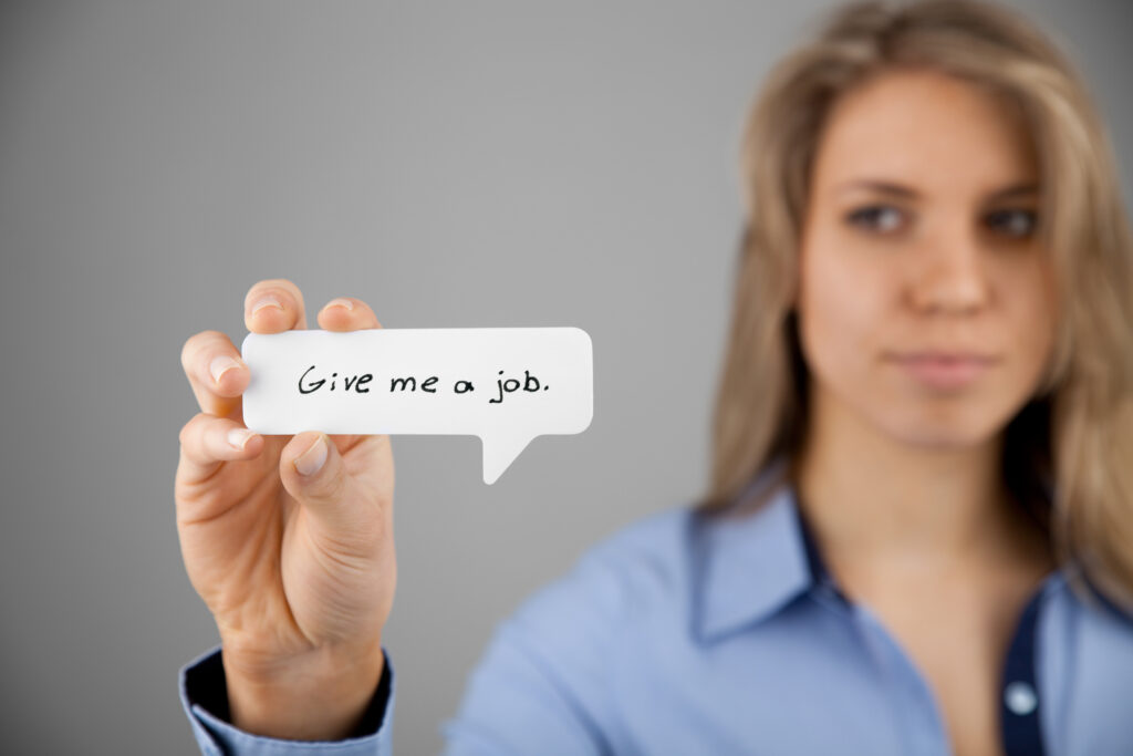 Românii scapă de șomaj! Programul care dă rezultate concrete de la AMOFM. Datele din primele luni ale lui 2022