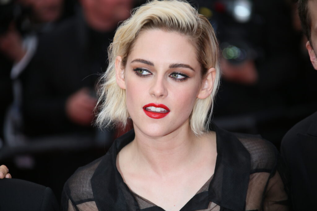 Kristen Stewart, nominalizată la Oscar pentru cea mai bună actriță. Cum trăiește la Hollywood ca femeie bisexuală