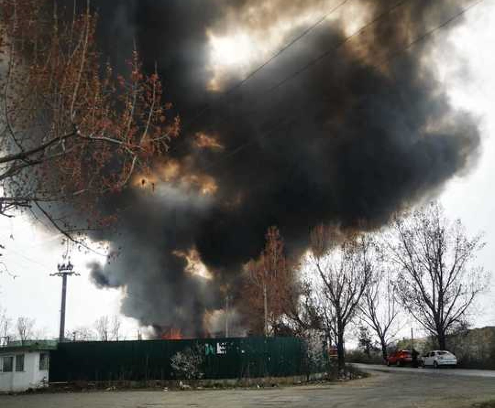 Τελευταία νέα!  Φωτιά τροφοδοτήθηκε στα περίχωρα του Βουκουρεστίου!  Η κυκλοφορία των ζωνών έχει αποκλειστεί.  ΒΙΝΤΕΟ – Evenimentul Zilei