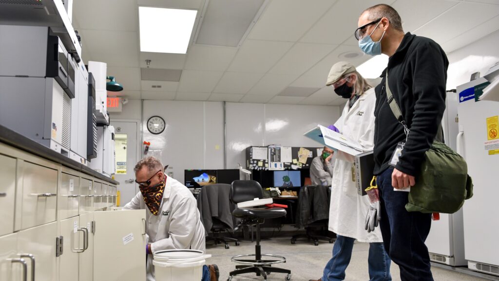 Avertisment teribil pentru Ucraina! Dezastrul care poate izbucni în plin război. Trebuie să distrugă toți agenţi patogeni din laboratoare