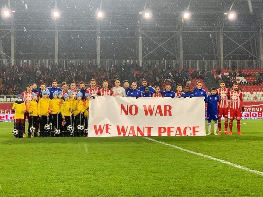 Fotbalul românesc, marcat de drama din Ucraina. Moment emoționant la meciul dintre Sepsi și FC „U” Craiova