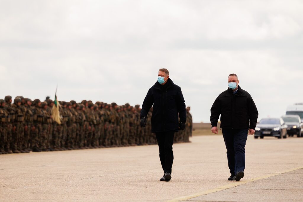 Guvernul a șters datoriile a 10 companii din  industria de apărare. Motivul pentru care a fost luată această măsură de urgență