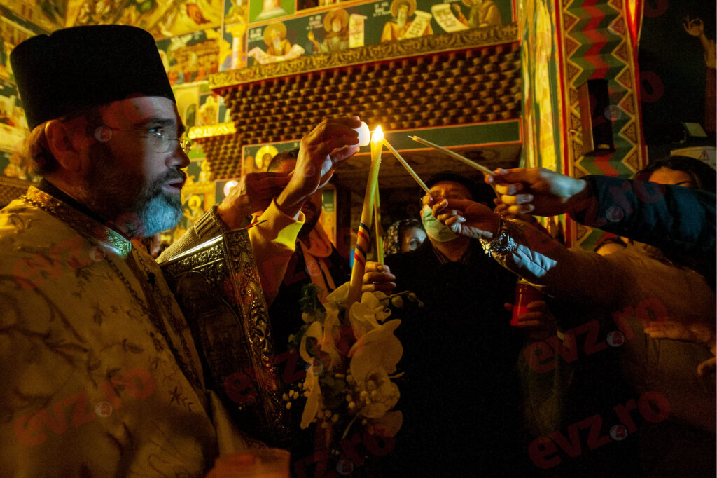 Țara în care oamenii sunt sfătuiți să nu meargă la biserică de Paște: Ne putem aștepta la fapte rele