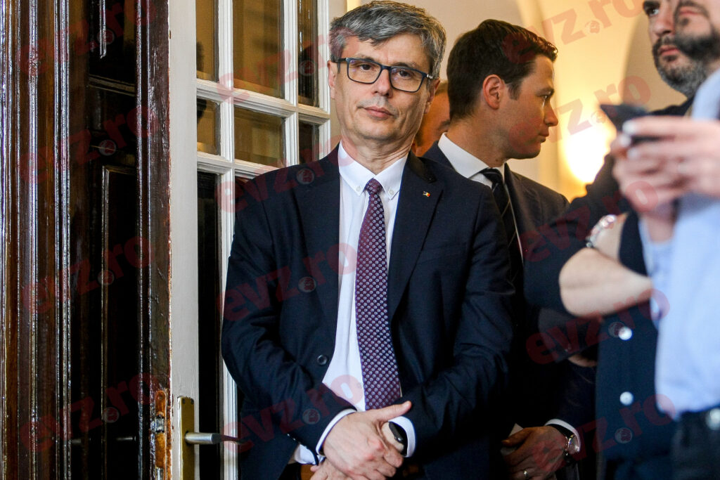 Directorul general CE Oltenia a fost demis. Decizia vine la trei zile după solicitarea ministrului Virgil Popescu. Update