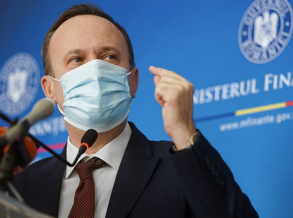 Viralul zilei, Adrian Câciu. Ce a răspuns șeful de la Finanțe când a fost întrebat cât cheltuie de Paște. VIDEO