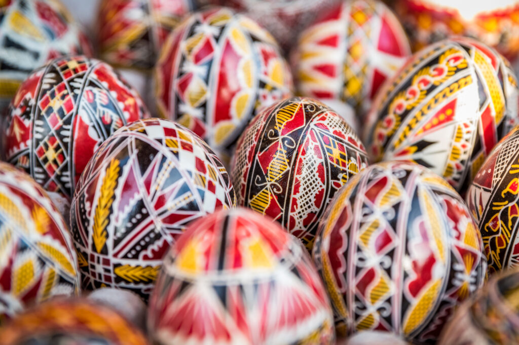 Tradiții și superstiții în a doua zi de Paște! Ce este total interzis să faci astăzi. Vei avea mare ghinion