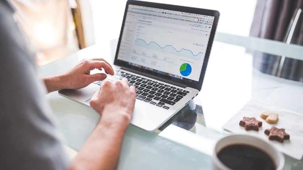 Profesorul care a renunțat la catedră pentru a-și deschide propria afacere. Câștigurile sale sunt de peste 36 de milioane de euro