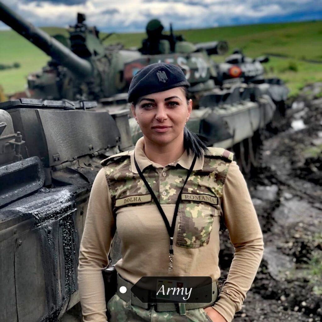 Performanță excepțională la Campionatul Național de Sumo. O tânără subofițer în Armata Română a luat aurul