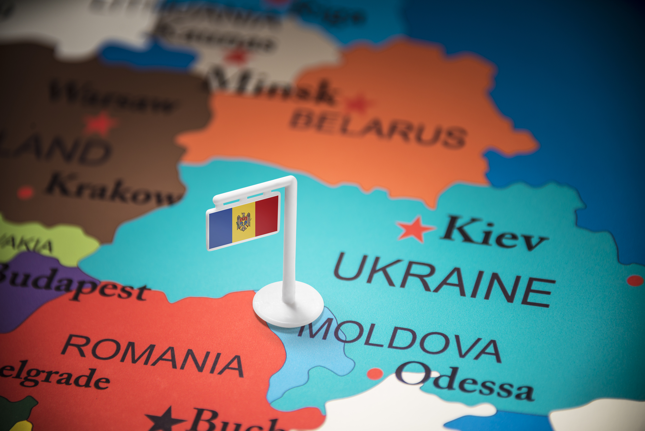 Șeful SIS: Rusia a început operațiunea pentru influențarea alegerilor din Republica Moldova