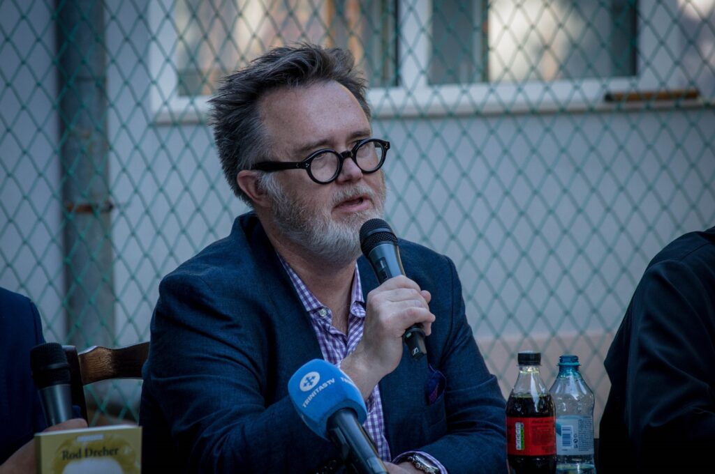 Scriitorul american Rod Dreher vine în România. „Cum să fii creștin într-o lume anti-creștină”