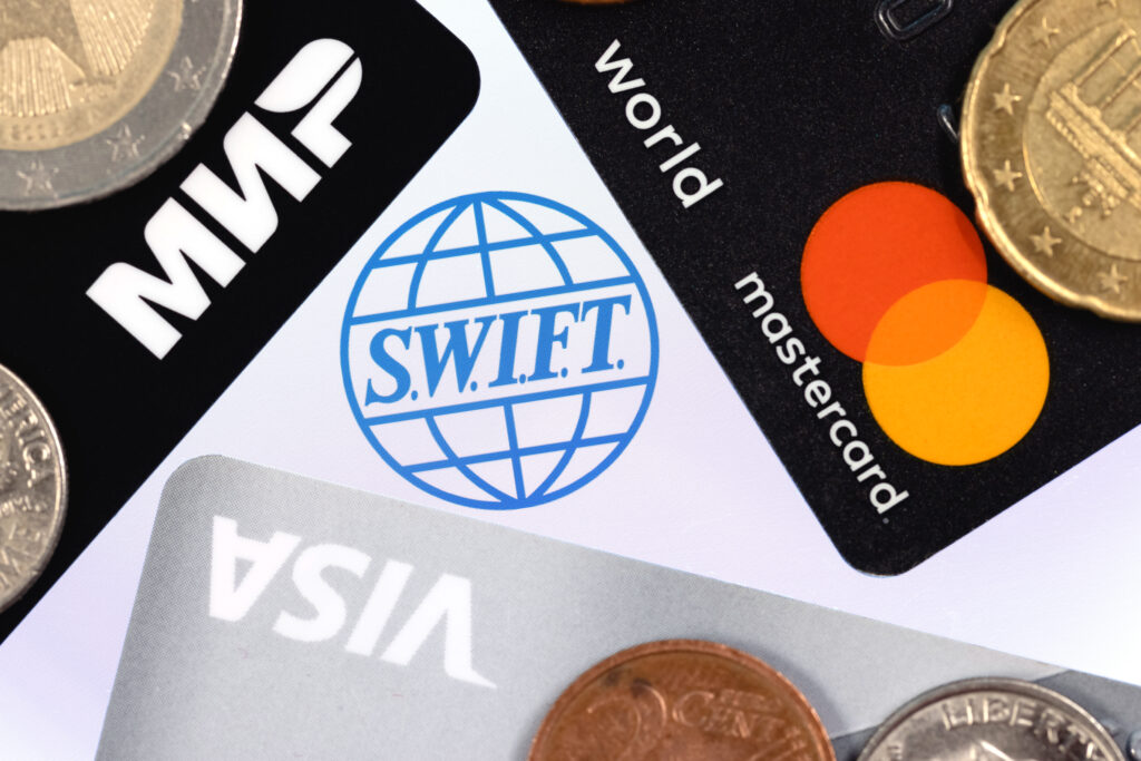 China și Rusia lucrează la o alternativă la sistemul de plată SWIFT