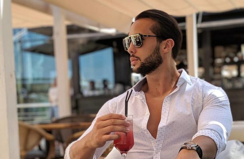 Tristan Tate își sperie dușmanii! Cum s-a fotografiat fostul kickboxer