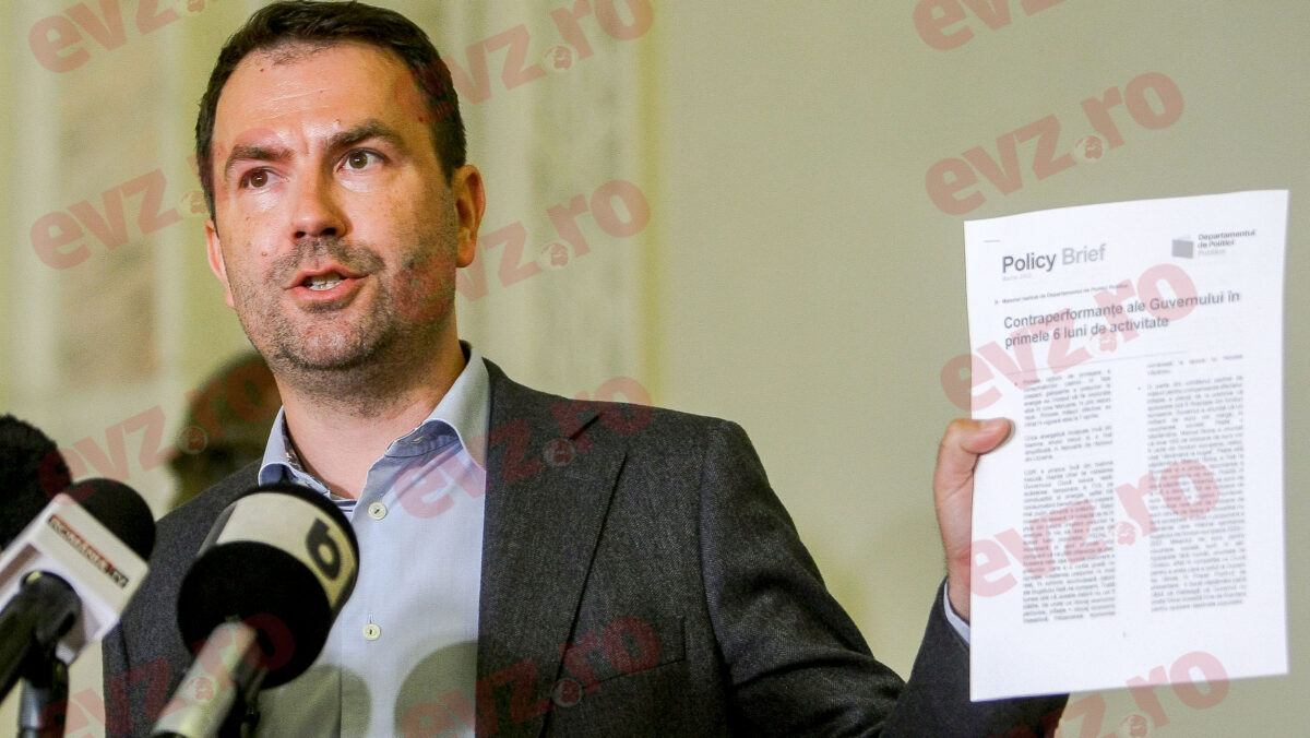 Scandal în USR. Șefii partidului, acuzați că abandonează lupta pentru locuri călduțe la Bruxelles