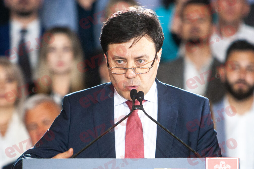 Deficitul balanței comerciale, cu 10 miliarde de euro mai mare. Consumul încetinește, importurile depășesc exporturile