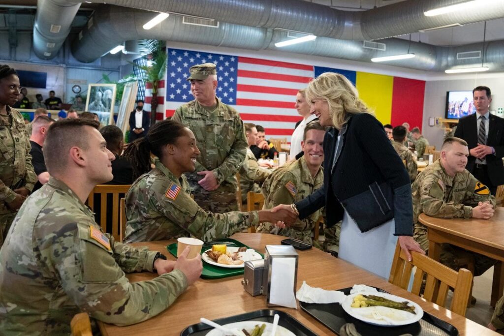 Cum au cucerit americanii România. Viața în jurul bazelor NATO și schimbările aduse comunităților locale