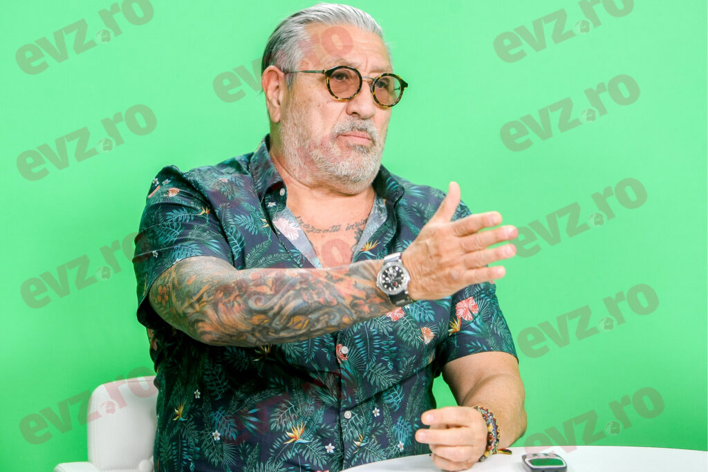 Cum arată Crăciunul lui Serghei Mizil. Obiceiul care-l face să semene cu Grinch