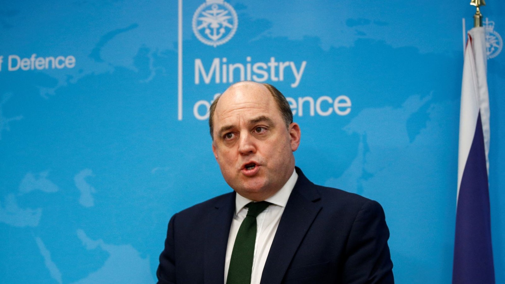 Rusia a emis un mandat de arestare pe numele unui fost șef al Apărării din Marea Britanie