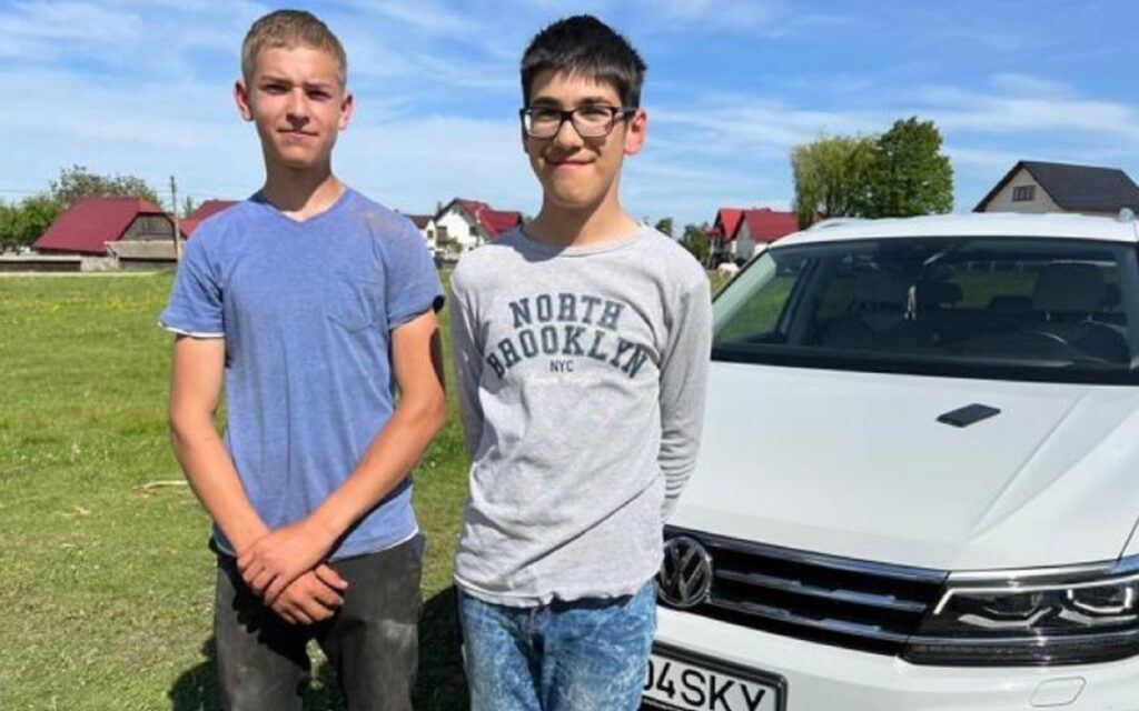 Gest uluitor făcut de doi adolescenți care au găsit un portofel. Proprietarul a rămas fără cuvinte