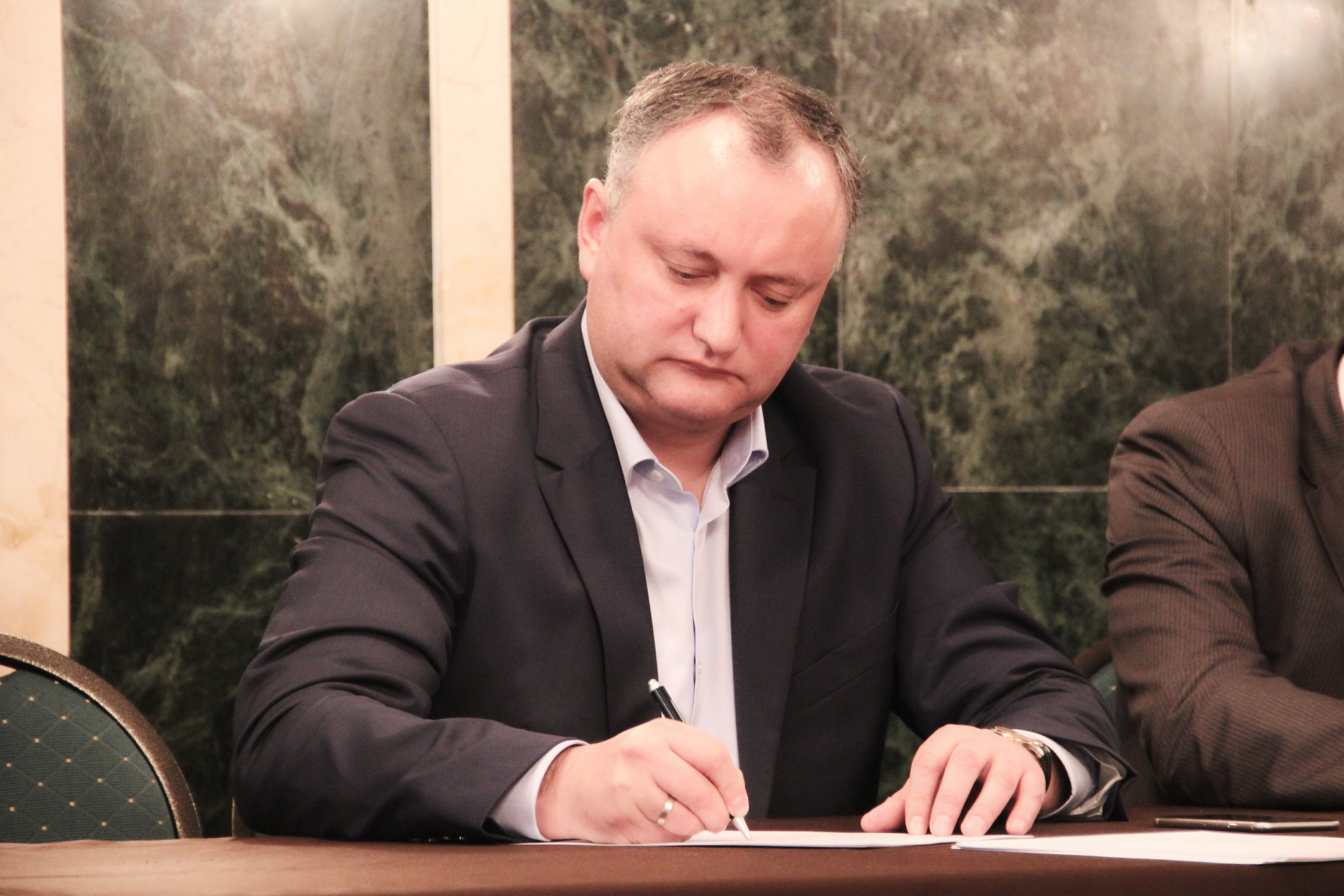 Igor Dodon, din nou linguşitor pe lângă Patriarhul Kiril. Cu ce ocazie i-a scris şefului bisericii ortodoxe ruse