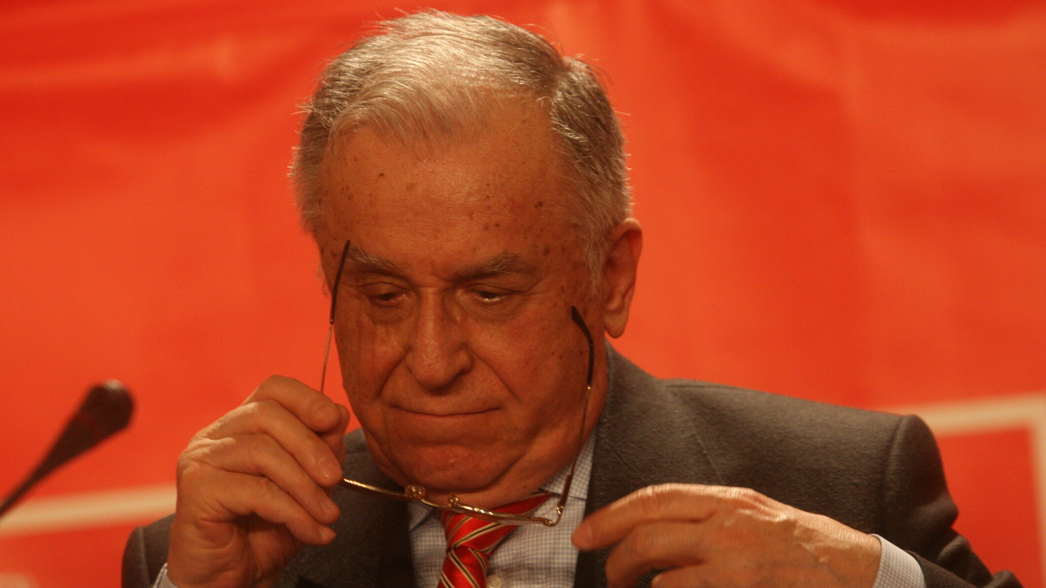 Un episod mai puțin cunoscut din trecutul lui Ion Iliescu, prezentat de istoricul Lavinia Betea