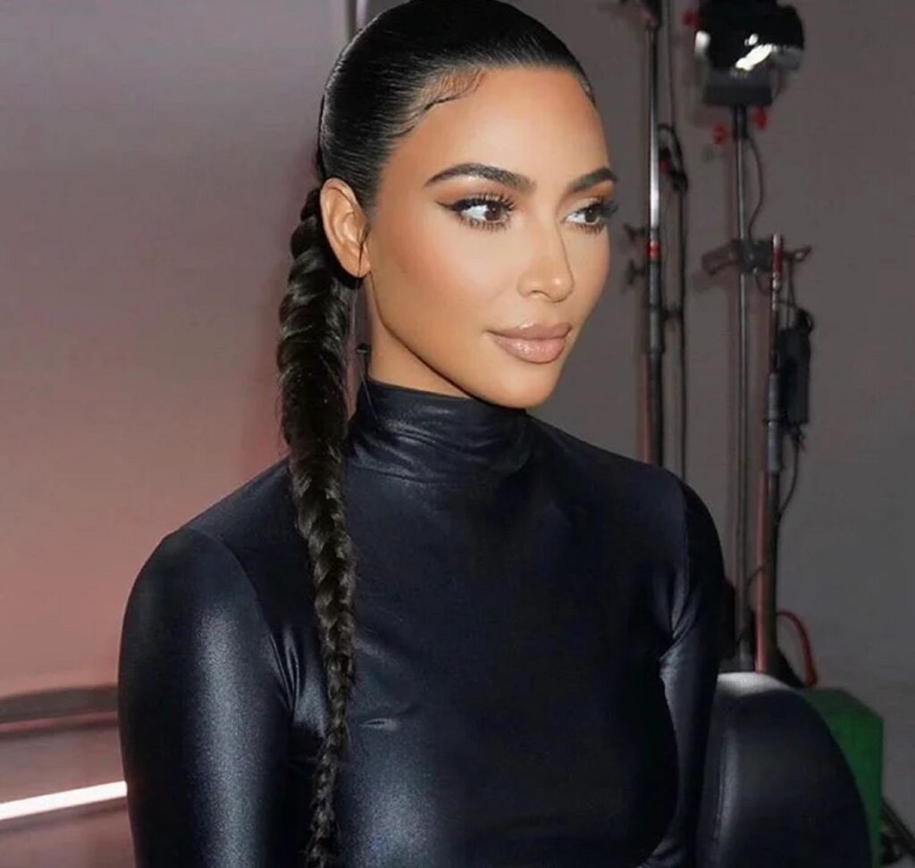 Un nutriționist celebru avertizează tinerii privind dieta ținută de Kim Kardashian pentru a slăbi 16 kilograme în 3 săptămâni