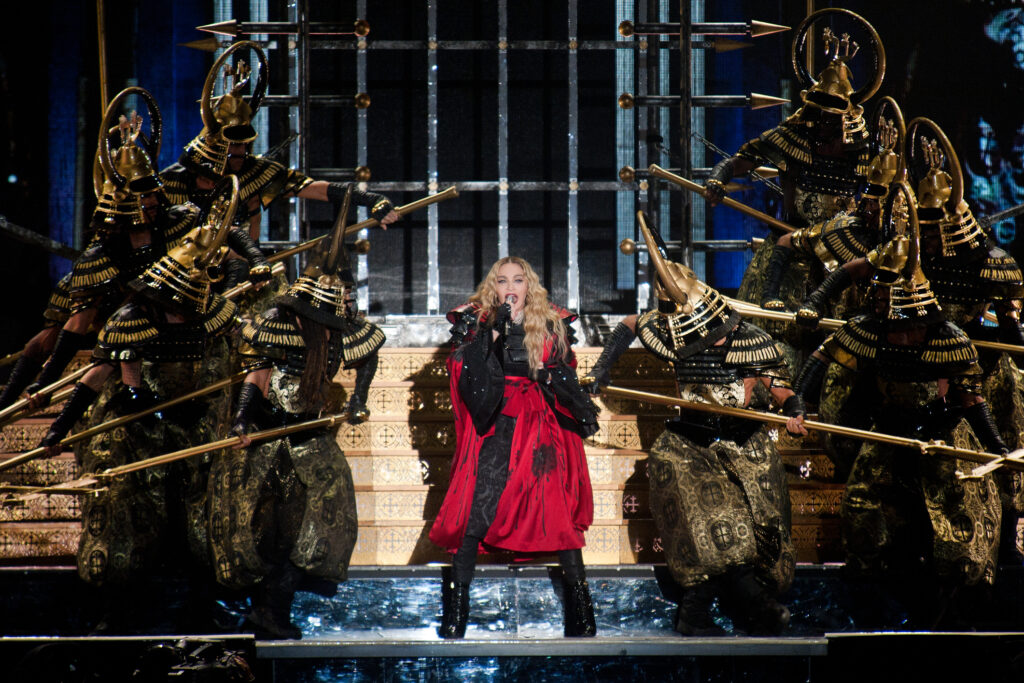 Nimeni nu se aștepta la asta. Cererea specială a celebrei Madonna pentru Papa Francisc. „Sunt o bună catolică. Jur! Adică nu jur!”