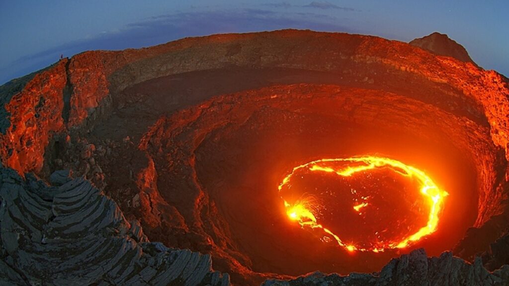 Erupția unui vulcan din SUA ar putea însemna Apocalipsa. Sute de milioane de oameni ar muri pe loc