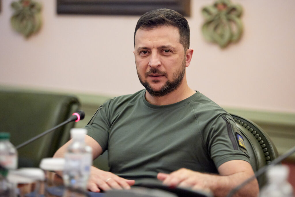 Zelenski a semnat ordinele: Șeful serviciului secret și procurorul general au fost demiși. Ce se știe până acum