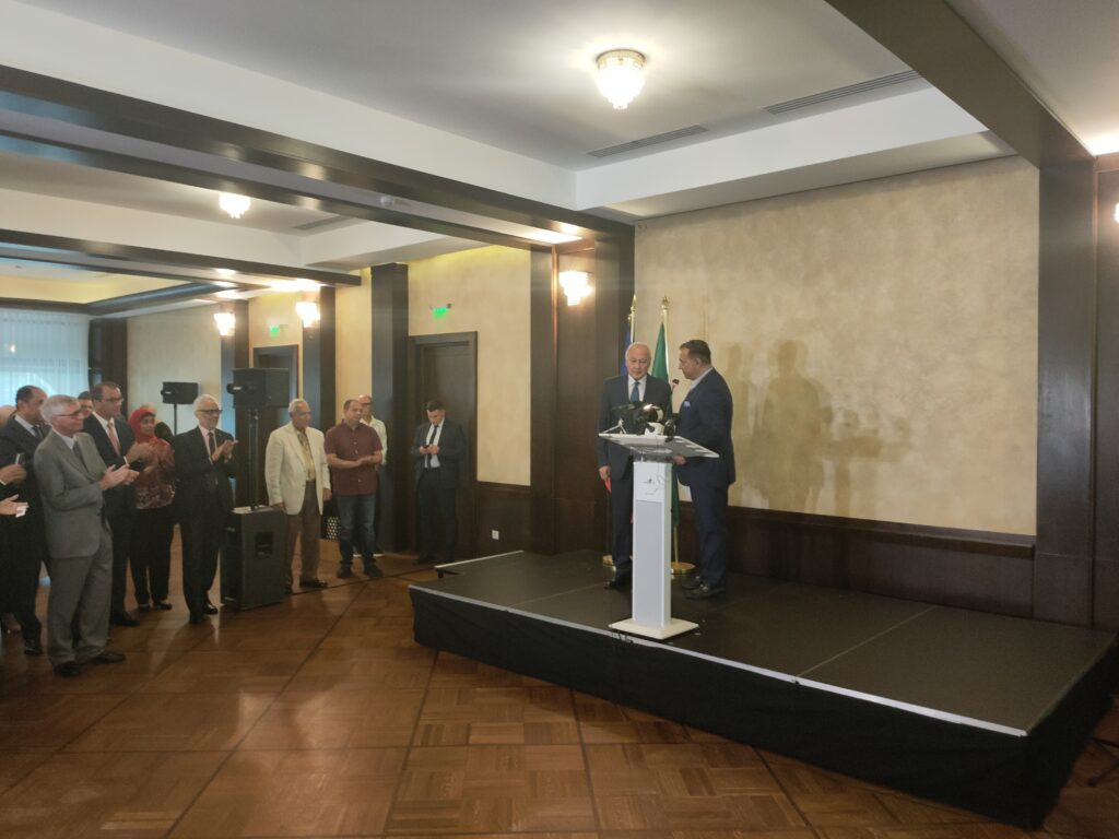 Istoria lumii arabe direct de la sursă. Diplomatul egiptean, Ahmed Aboul Gheit, și-a lansat memoriile în România