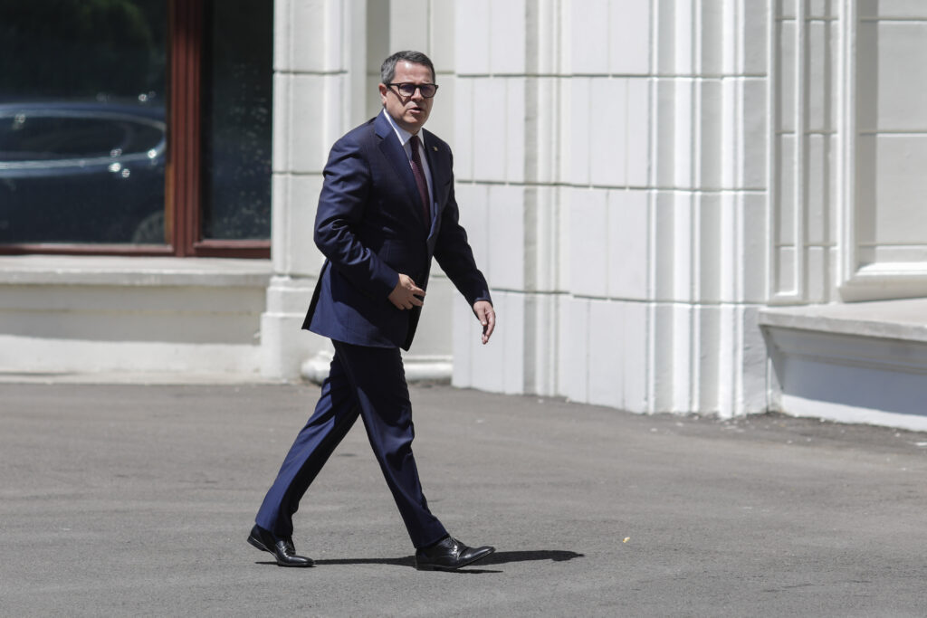 Antonescu despre Helwig: Poate avea un rol în viața politică, dar nu acum în Administrația Prezidențială