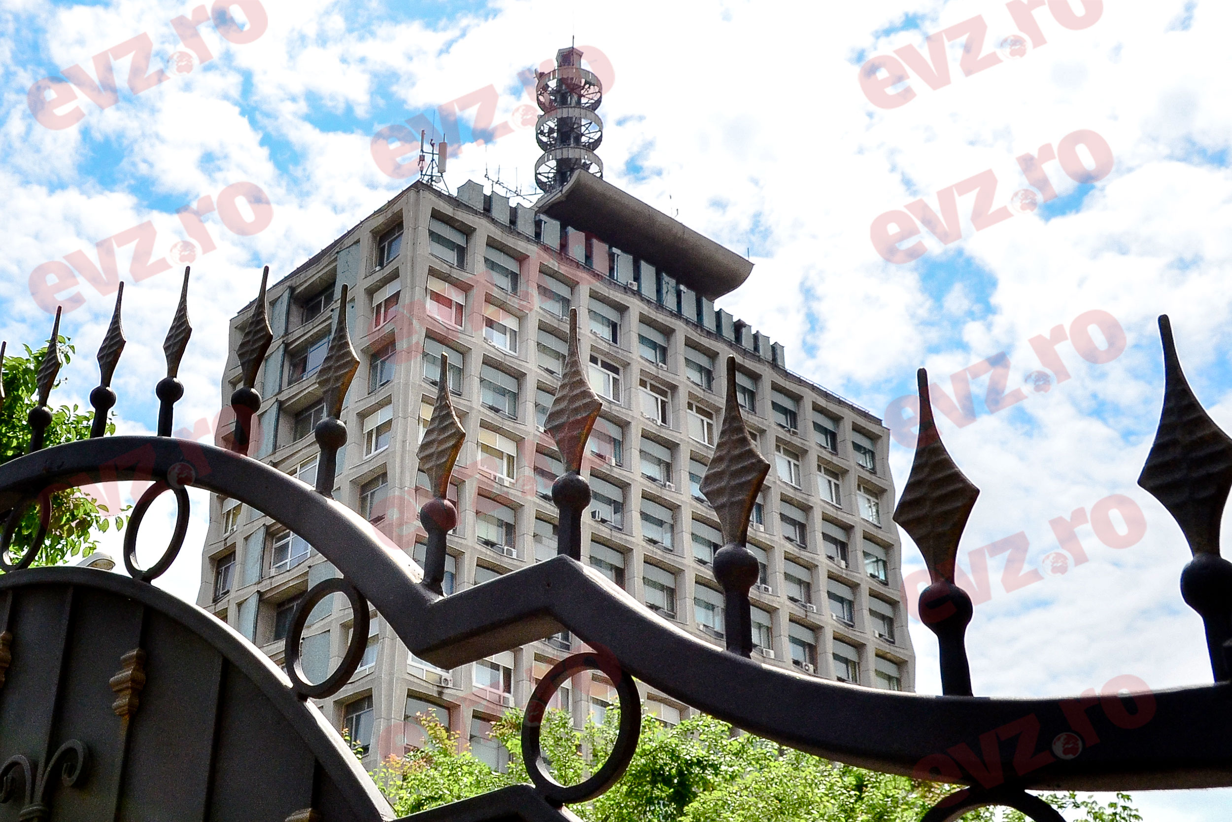 Vânzarea sau desființarea TVR, soluția unui fost premier pentru criza bugetară