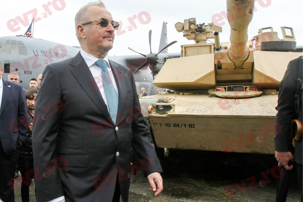 Dîncu: Trăim vremuri dificile. Ministrul Apărării Naţionale anunță schimbări în Armată