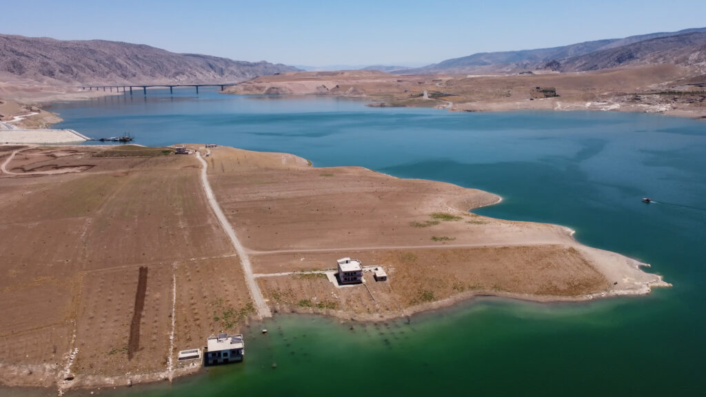 Un oraș antic a fost descoperit după ce un rezervor de apă a fost drenat