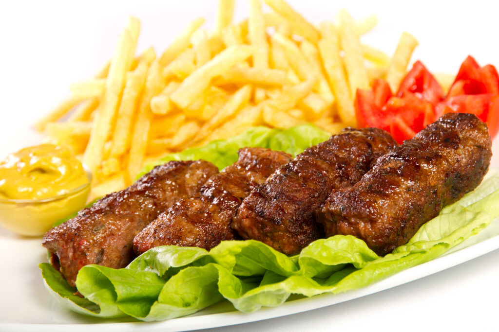 Cum putem integra micii în meniu, fără a renunța la un stil de viață sănătos: „Bucură-te de mici și stai departe de caloriile goale”