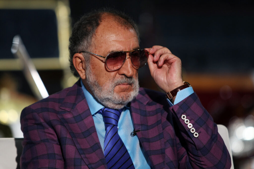 Ion Țiriac a făcut rost de un chilipir. Câți bani plătește omul de afaceri pentru terenul unde a ridicat un aeroport